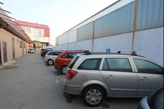 Hotel Silver Ösek Dış mekan fotoğraf