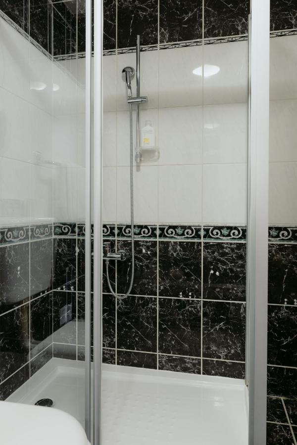 Hotel Silver Ösek Dış mekan fotoğraf